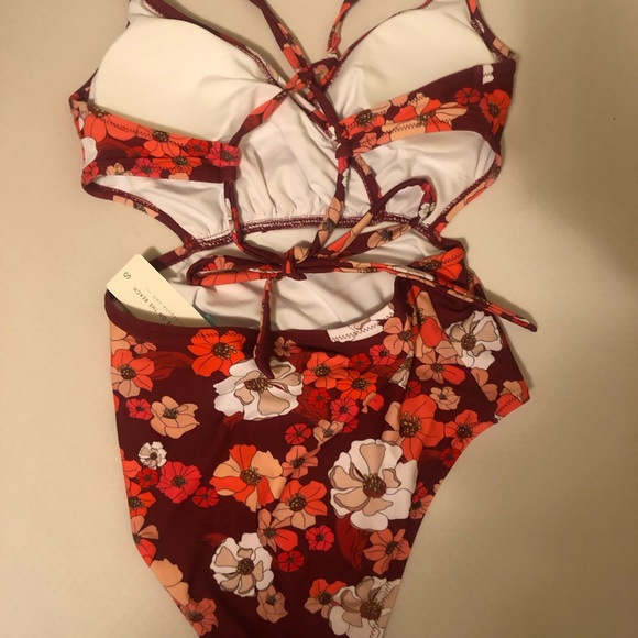 Cupshe Cutout Swim Suit - Picture 6 of 7